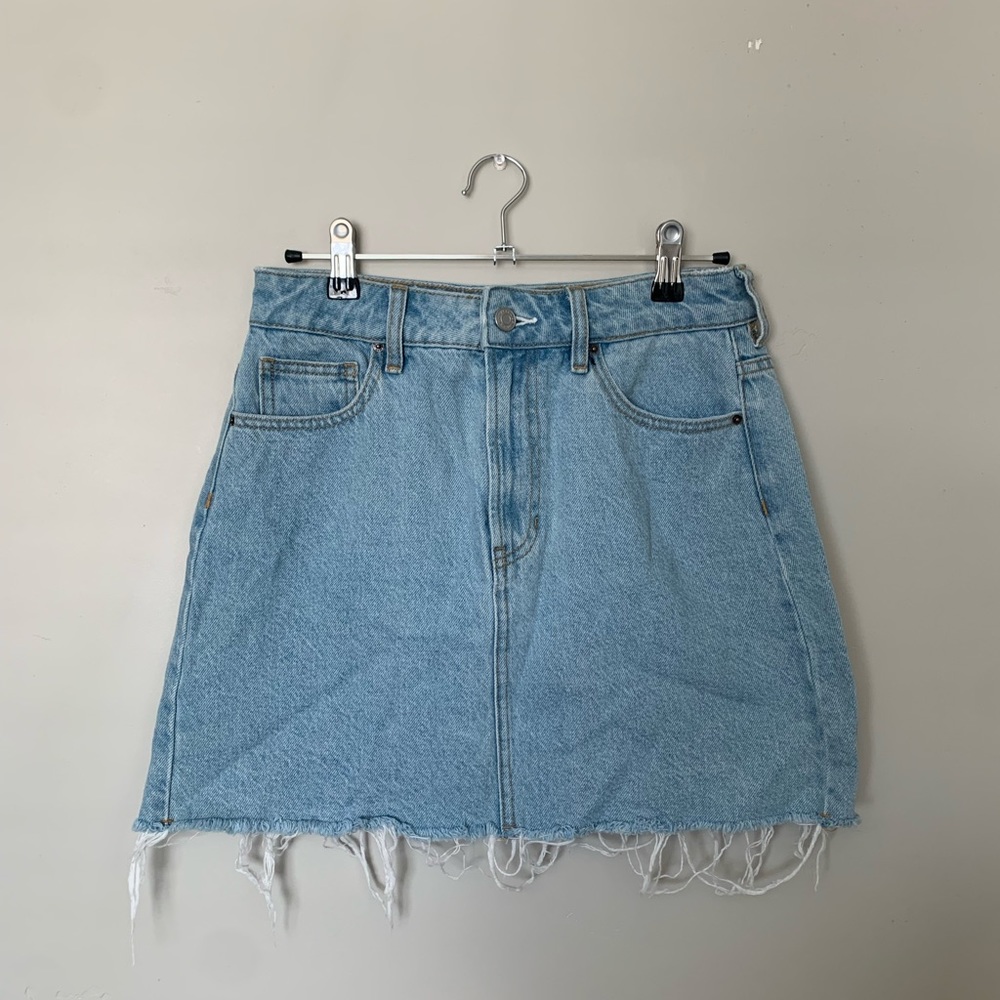 Pacsun high-waisted light wash denim skirt size 27